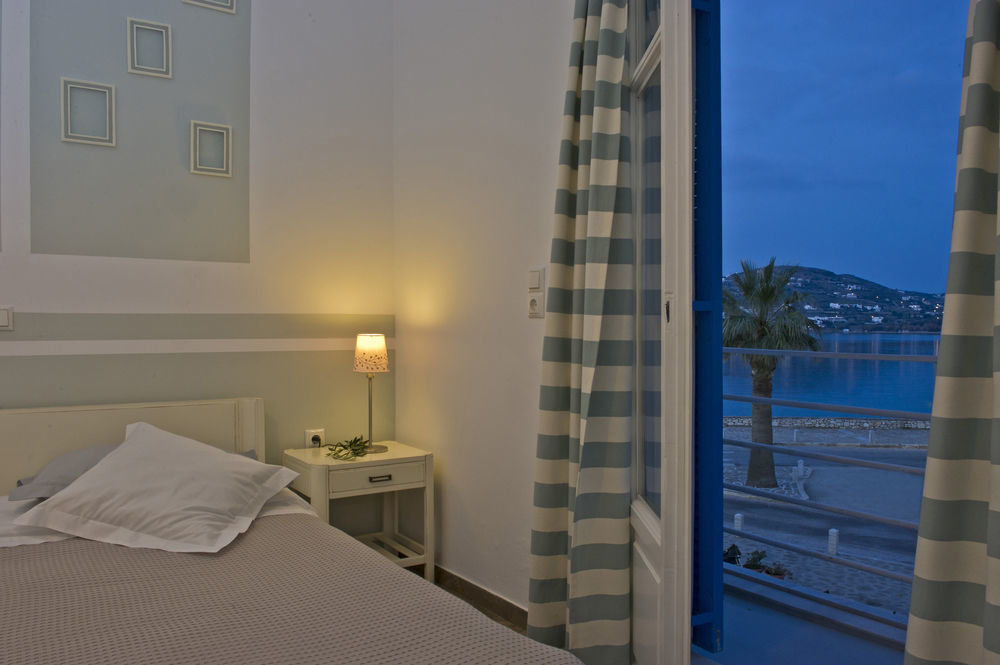 Hotel Oasis Parikia  Exterior photo